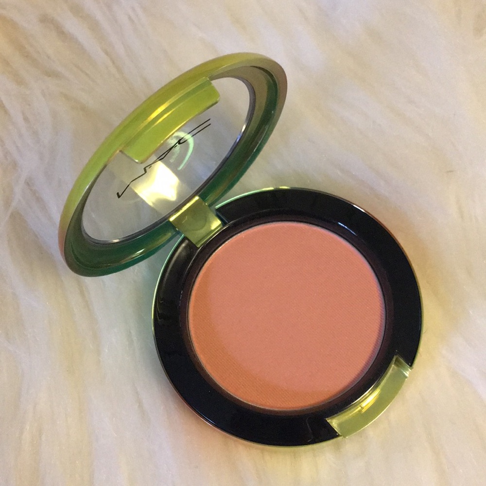 Mac cosmetics LE Wash & Dry LE Crisp Whites